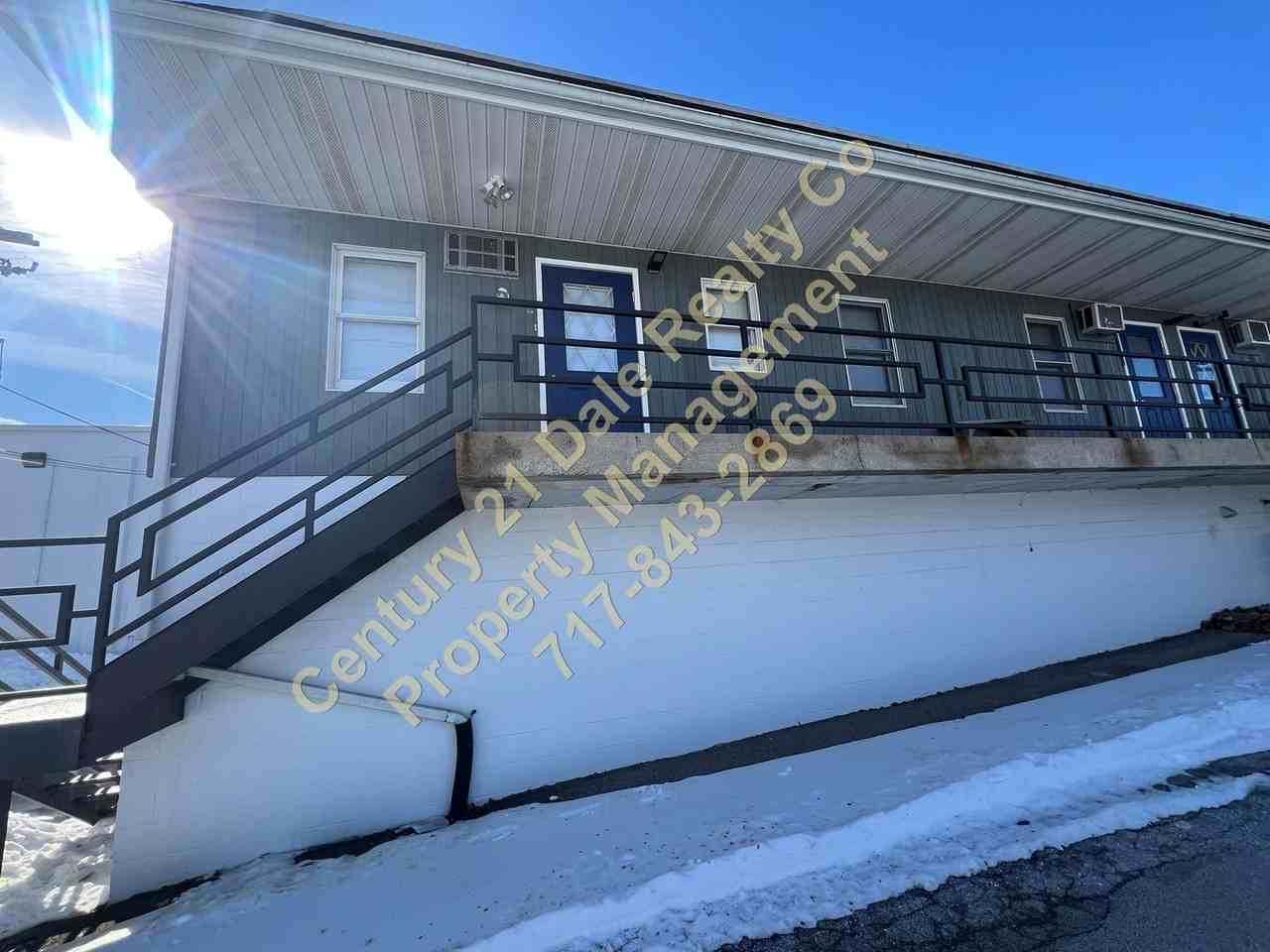 3536 E Market St - Photo 3 of 18