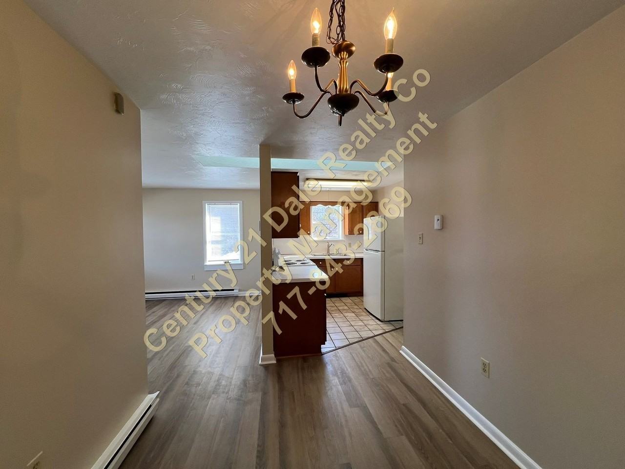 3536 E Market St - Photo 7 of 18