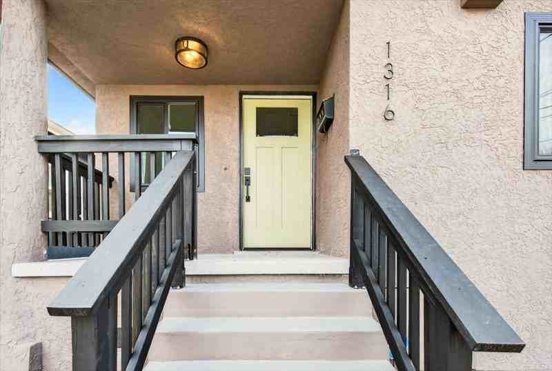 1316 Parker St - Photo 2 of 18