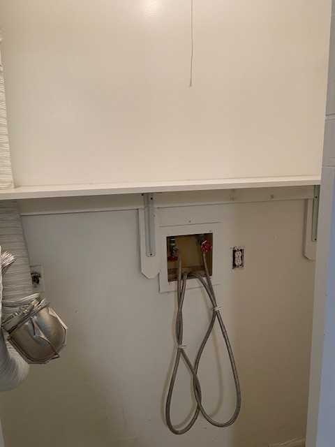 1046 E Huntington Cir - Photo 3 of 10