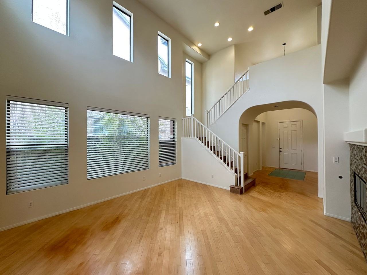 2381 Carnegie Hall St - Photo 3 of 21