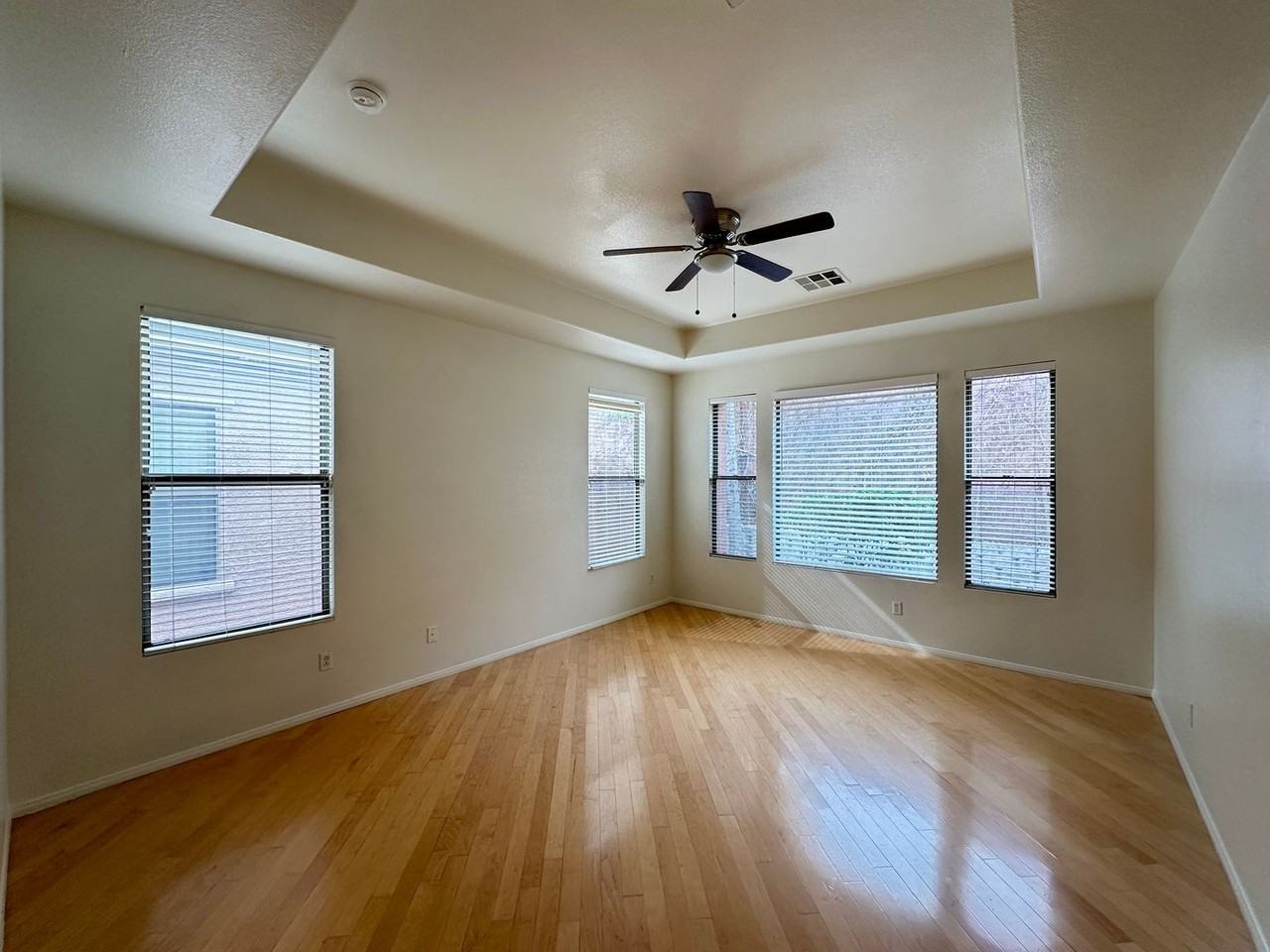 2381 Carnegie Hall St - Photo 7 of 21