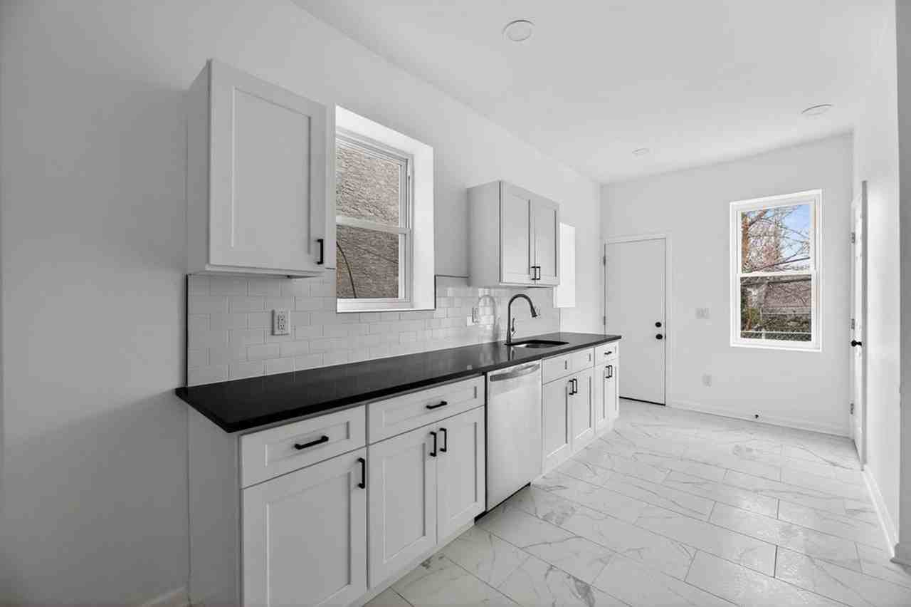 1612 S 53rd St - Photo 2 of 16