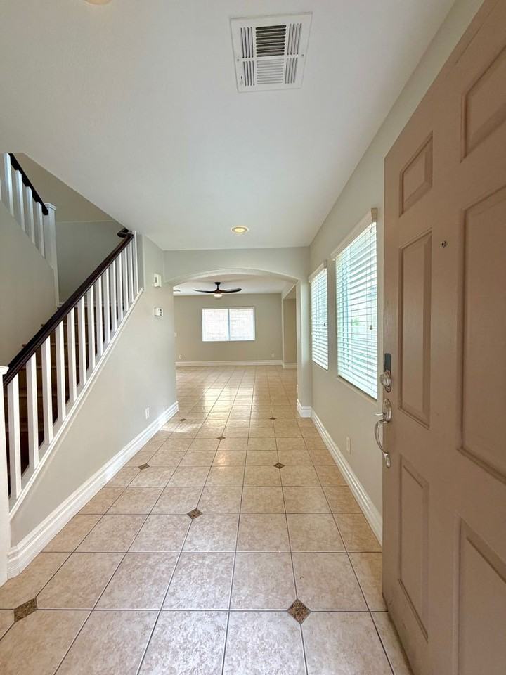 299 Dog Leg Dr - Photo 2 of 31