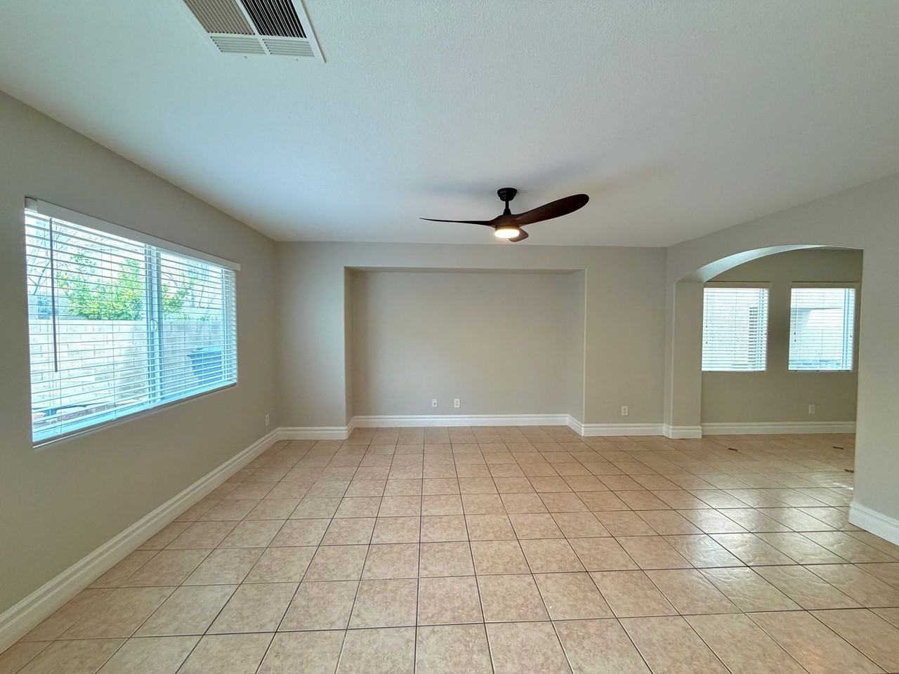 299 Dog Leg Dr - Photo 5 of 31