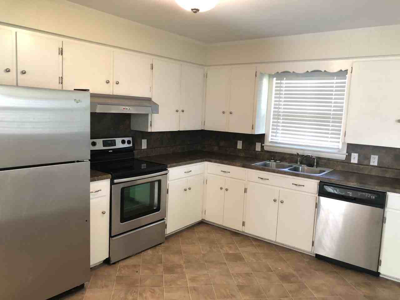 1000 Walnut St - Photo 4 of 15