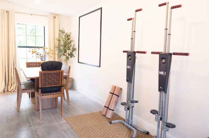 225 Utah St - Photo 7 of 17