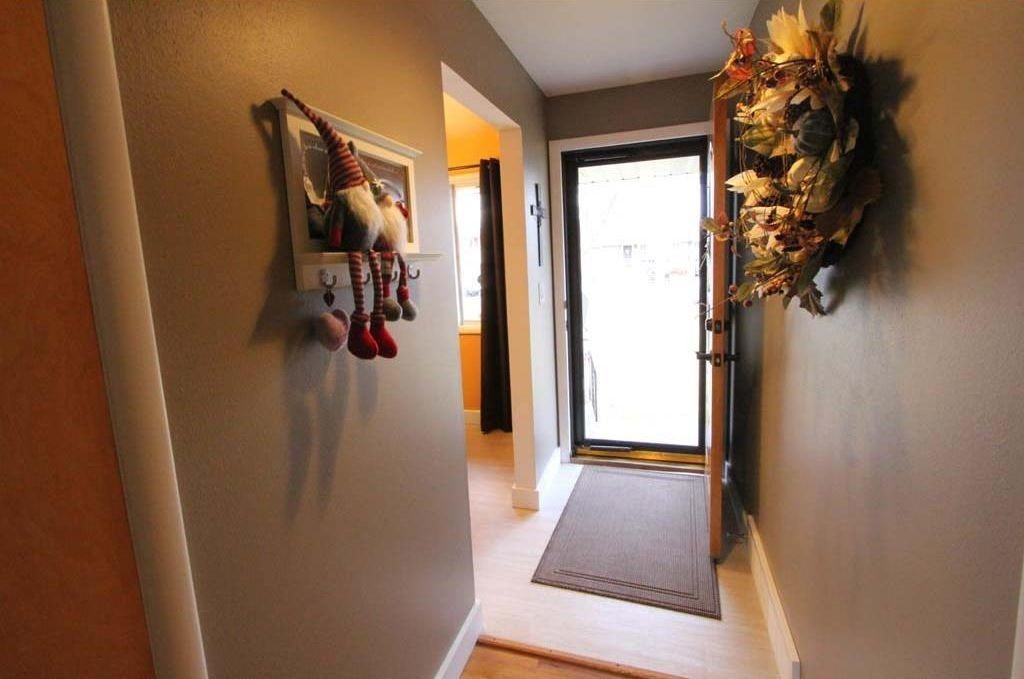 2646 Yellowstone Ave - Photo 3 of 29