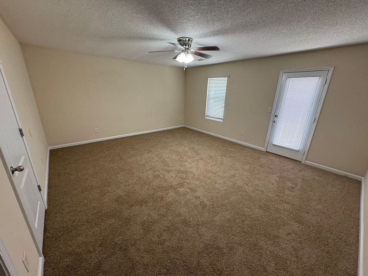 249 Fern Ridge Ct - Photo 4 of 16