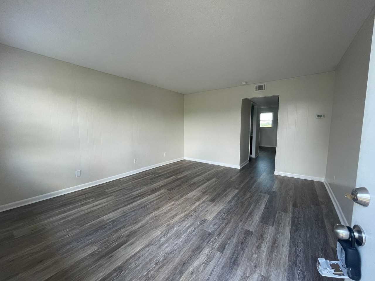 332 Old Gray Station Rd #6 - Photo 3 of 8