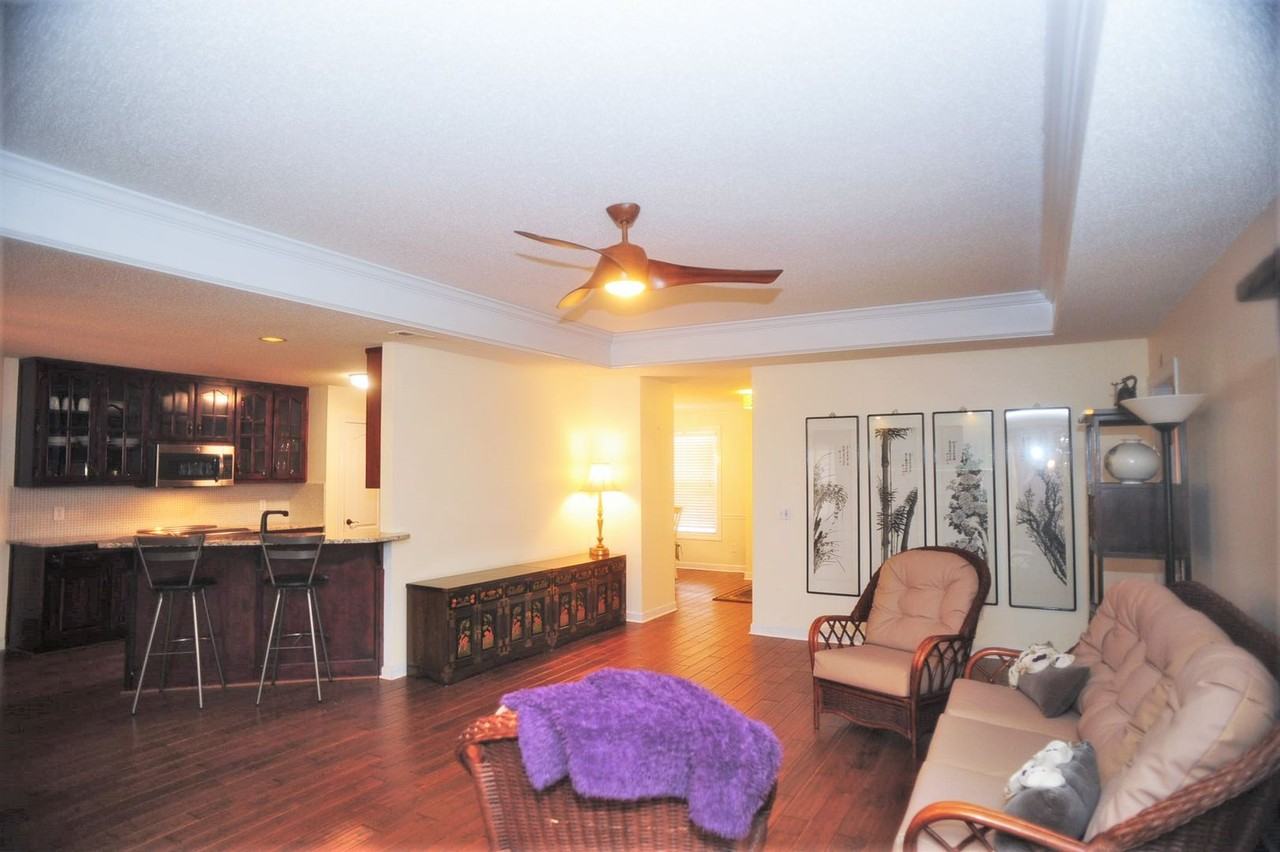 139 Timberlake Dr - Photo 2 of 43