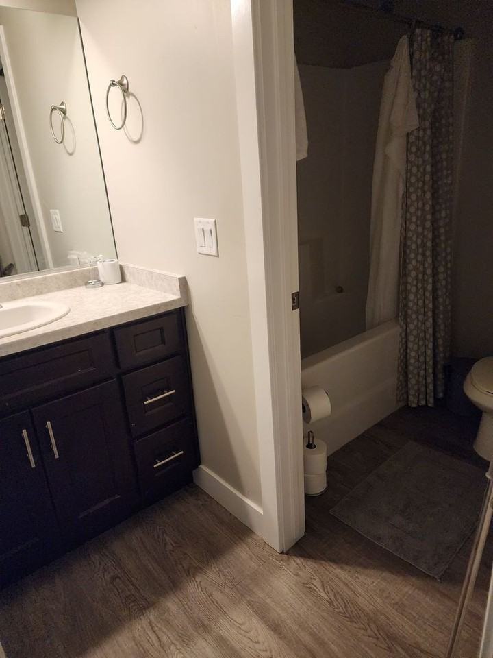 3056 N 275 E - Photo 2 of 6