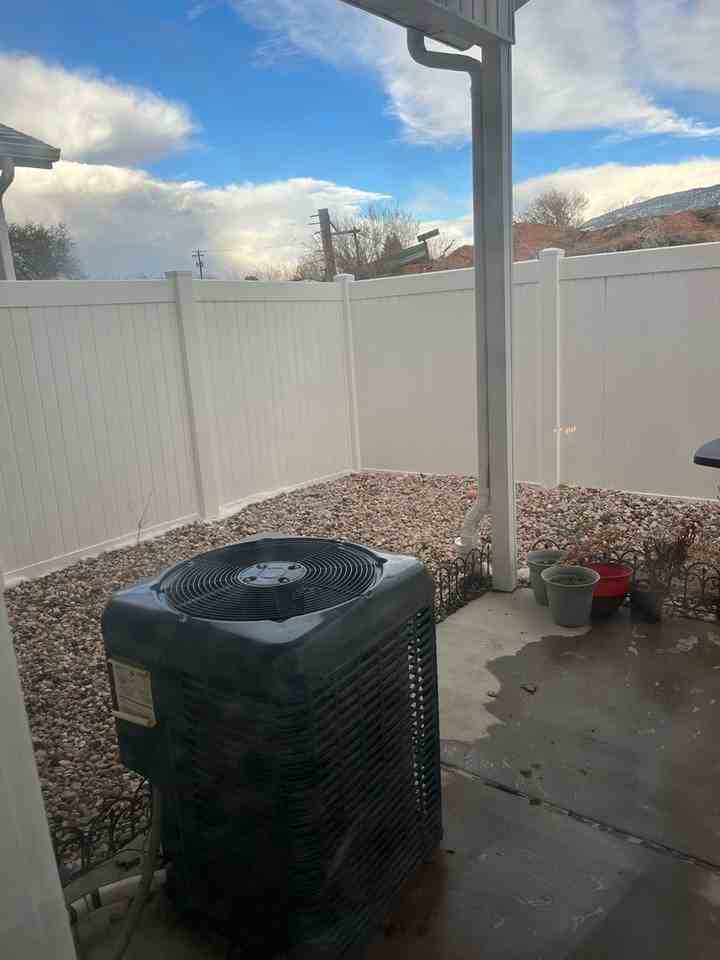 3056 N 275 E - Photo 4 of 6