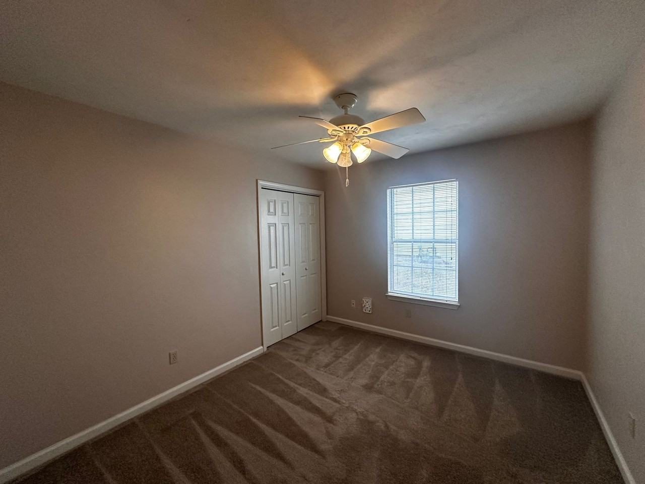 7345 Hollis St - Photo 5 of 17