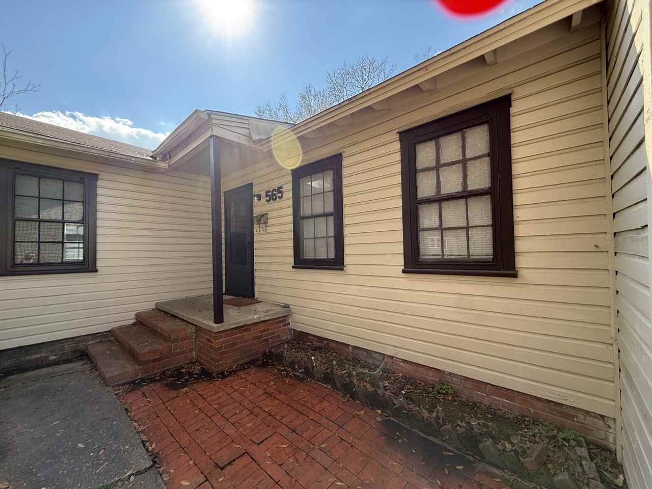 565 24th St #1 - Photo 4 of 20