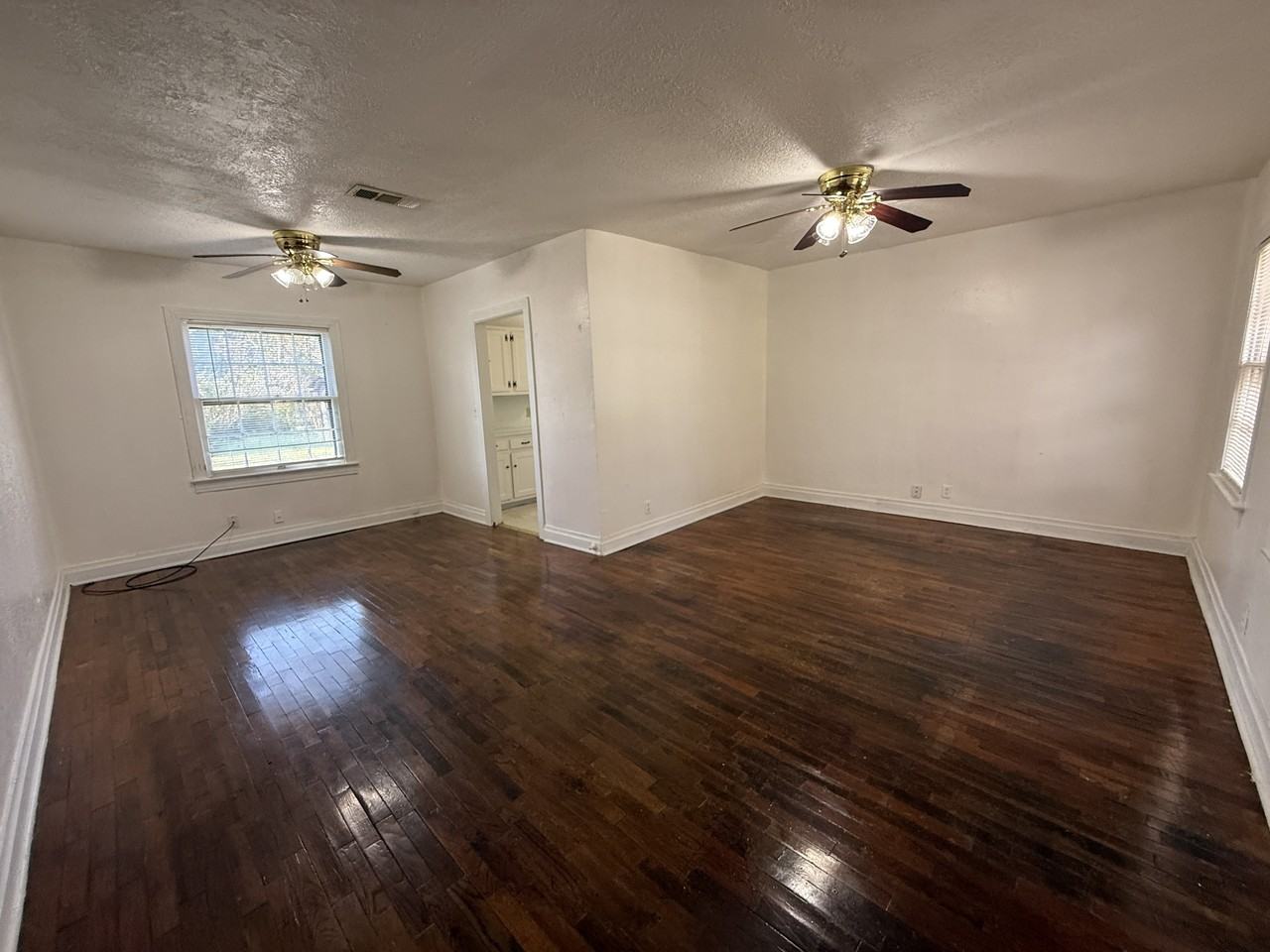 565 24th St #1 - Photo 5 of 20