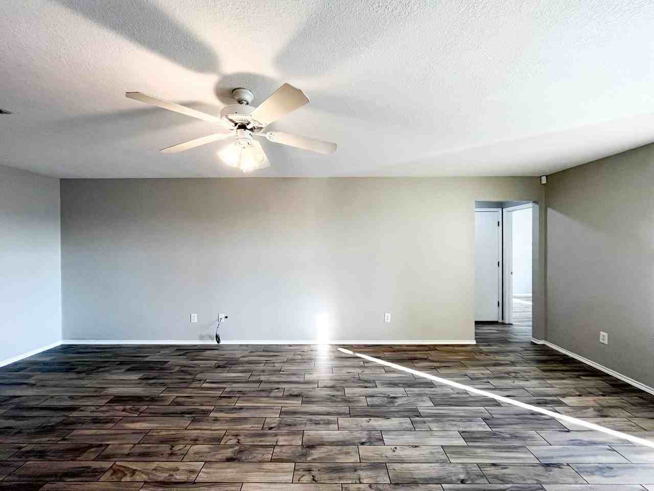 2503 Westwood Dr - Photo 6 of 39