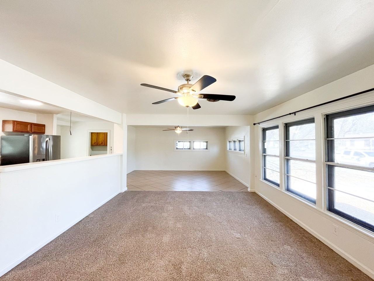 516 Valley Rd - Photo 5 of 36