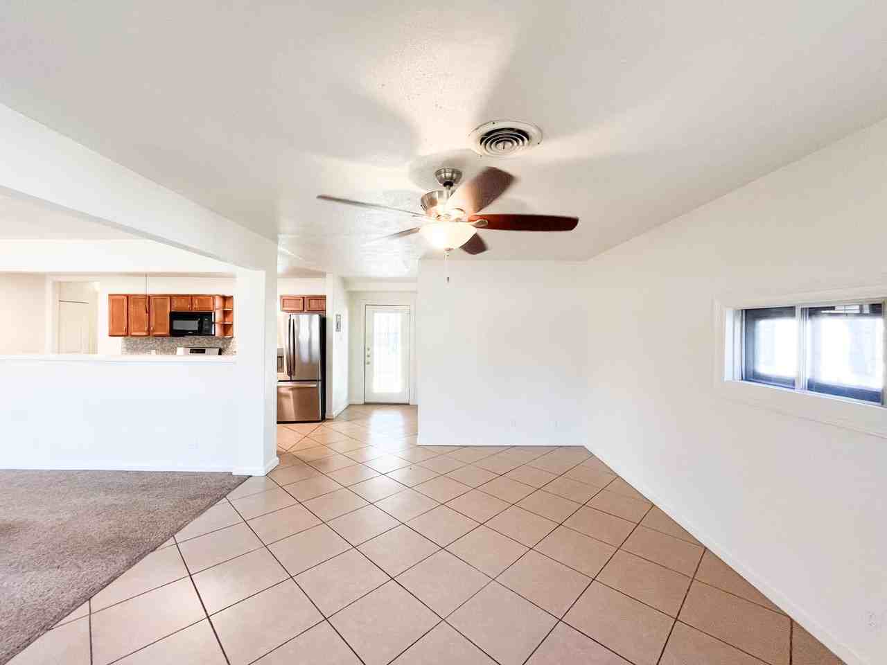 516 Valley Rd - Photo 6 of 36