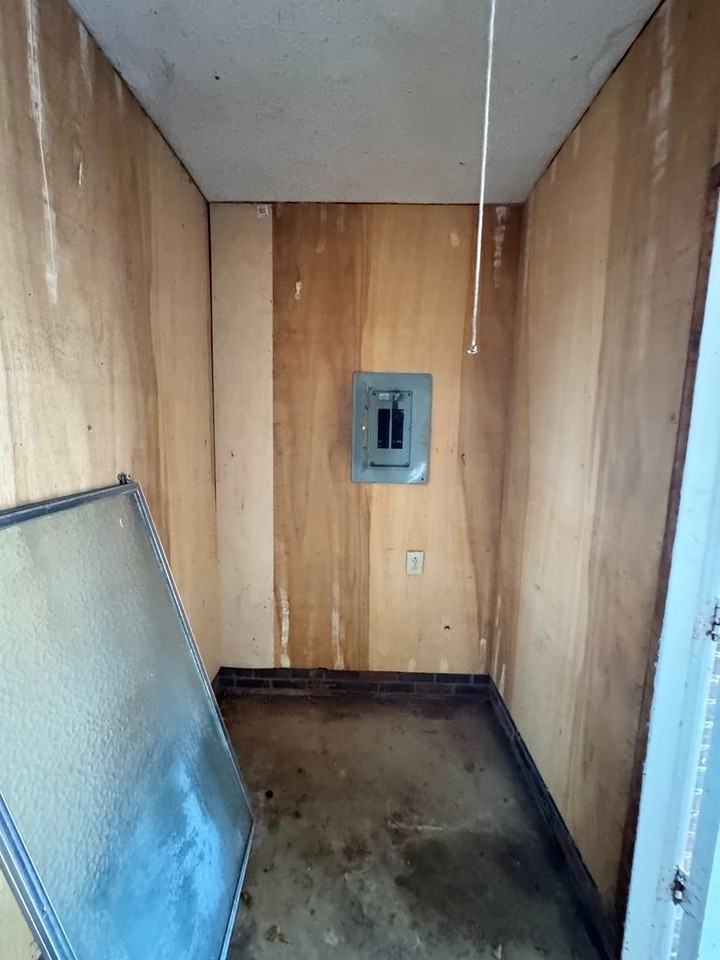 2070 Cottonwood Dr - Photo 3 of 25