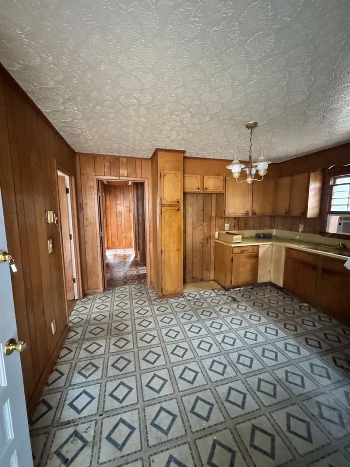 2070 Cottonwood Dr - Photo 5 of 25