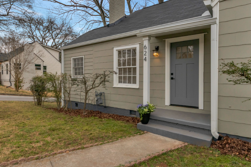 624 Stokeswood Ave Se #A - Photo 2 of 16