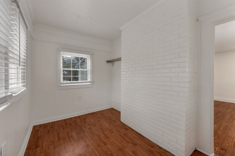 624 Stokeswood Ave Se #A - Photo 6 of 16