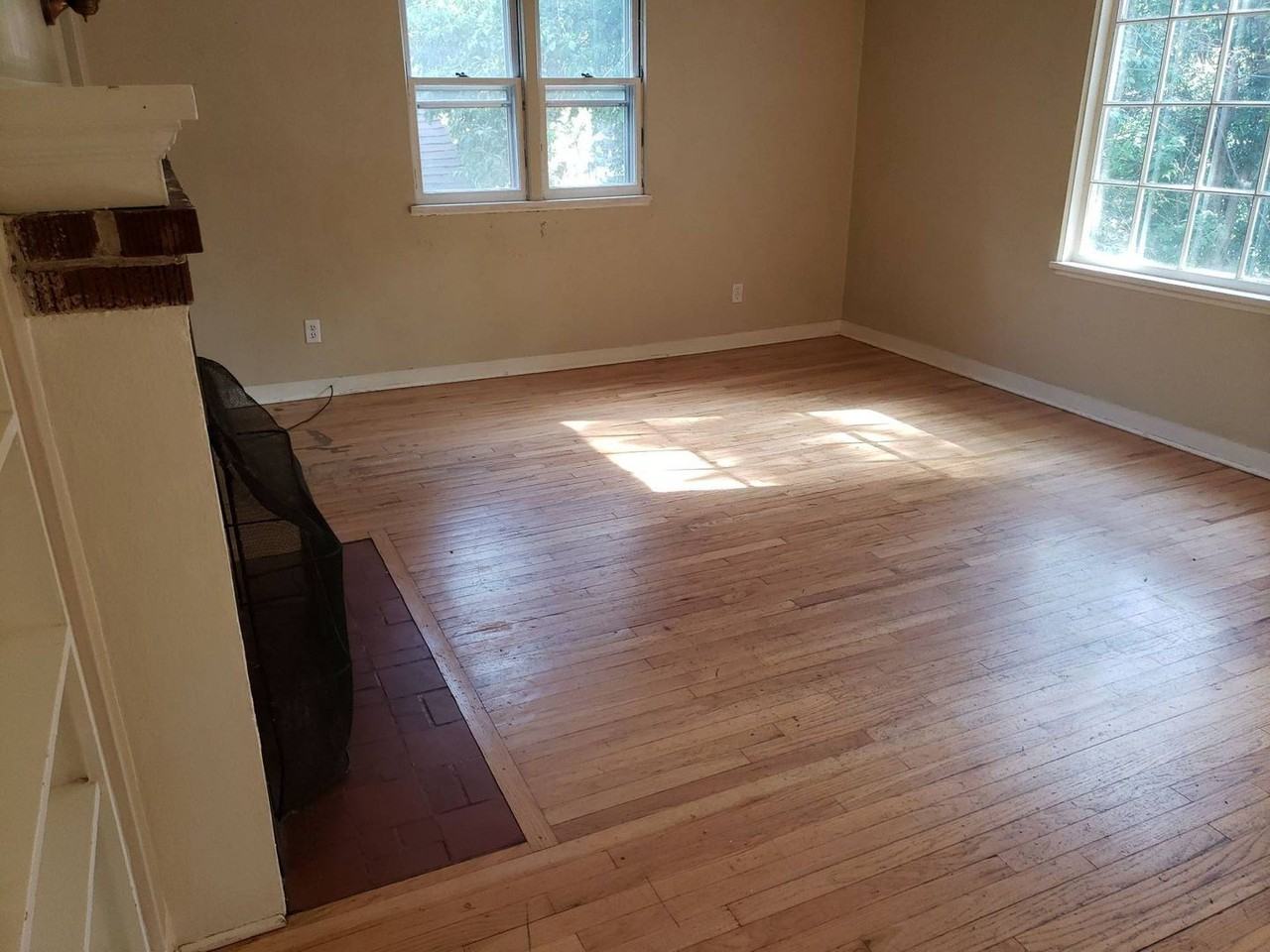 1005 Ne D St - Photo 3 of 28