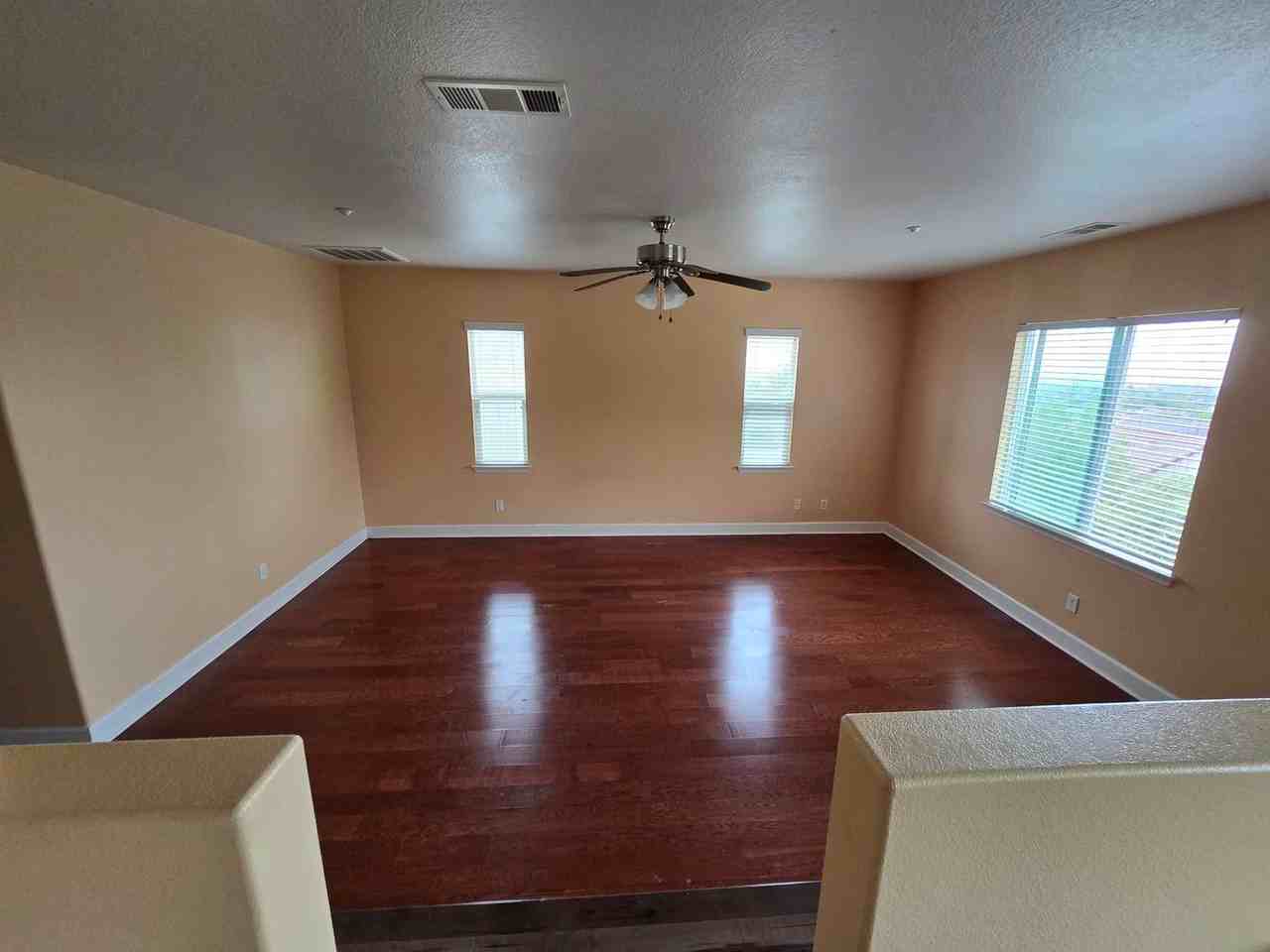 7414 Tioga Ln - Photo 4 of 12