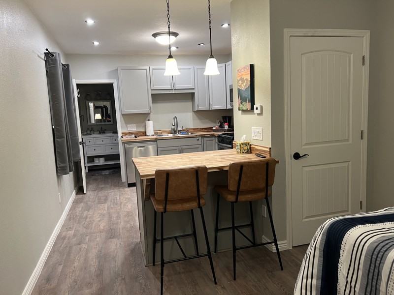 2030 Watts Ln - Photo 4 of 11