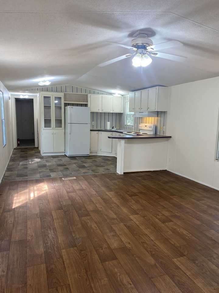 21321 Crawford Lake Rd - Photo 4 of 13