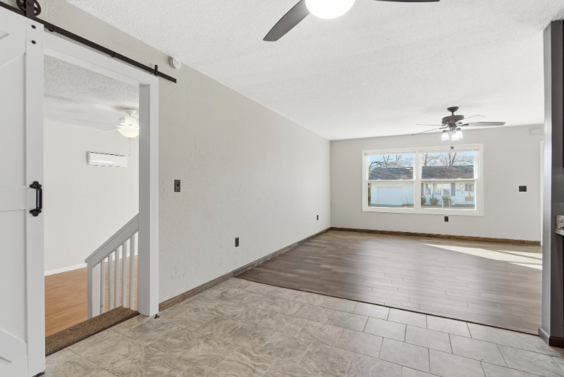 405 Lake Dr - Photo 7 of 20