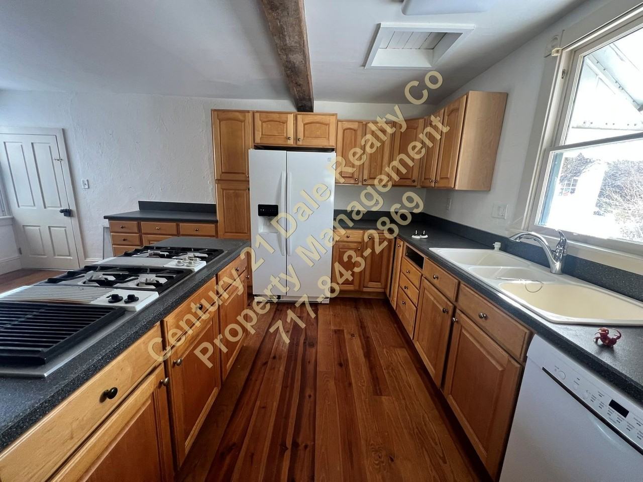 32 S Main St - Photo 4 of 33