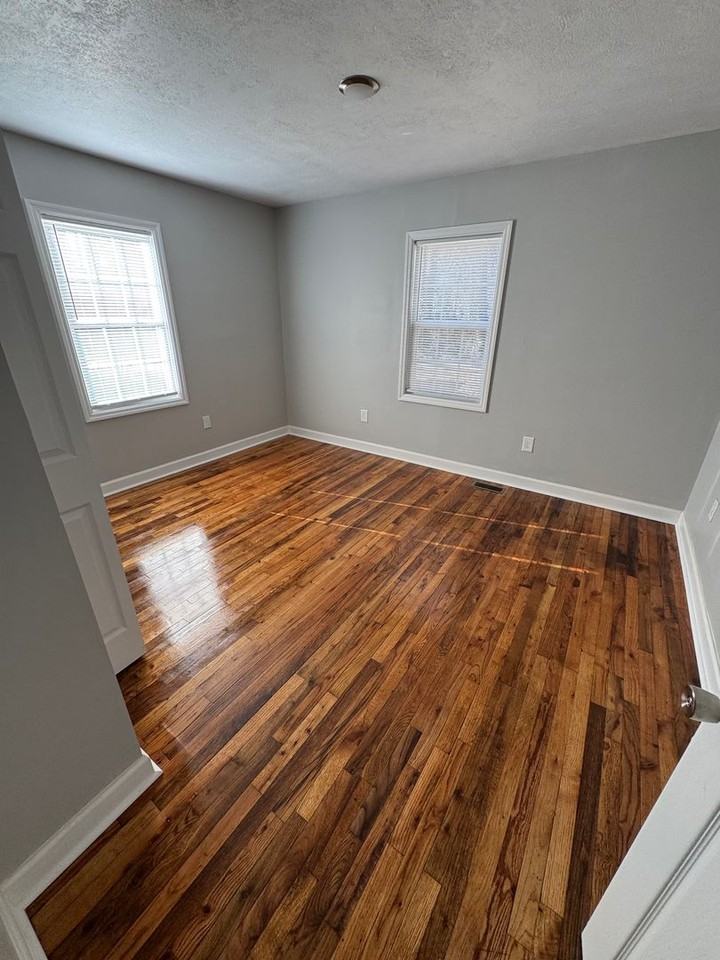 113 Garrett Rd - Photo 3 of 10