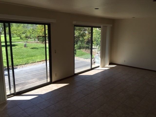 2514 Overhill Ln - Photo 3 of 17