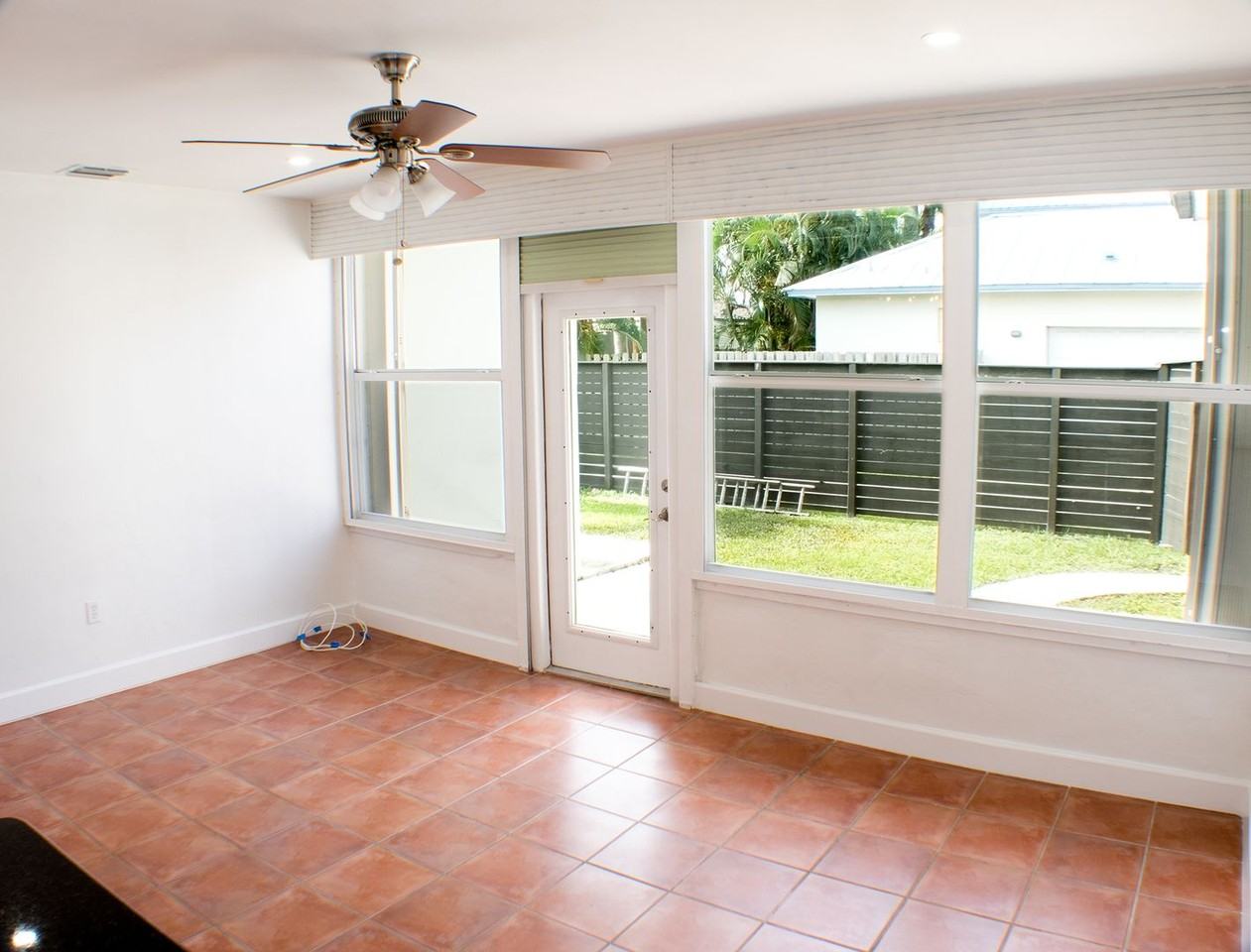 808 Johnson St - Photo 6 of 20