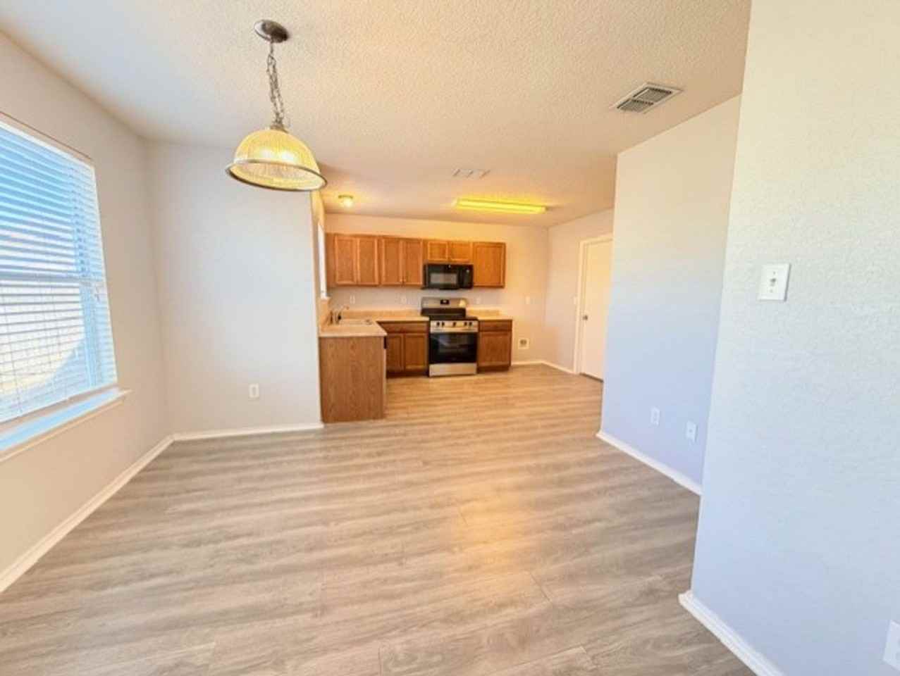 819 Antler Post - Photo 7 of 20