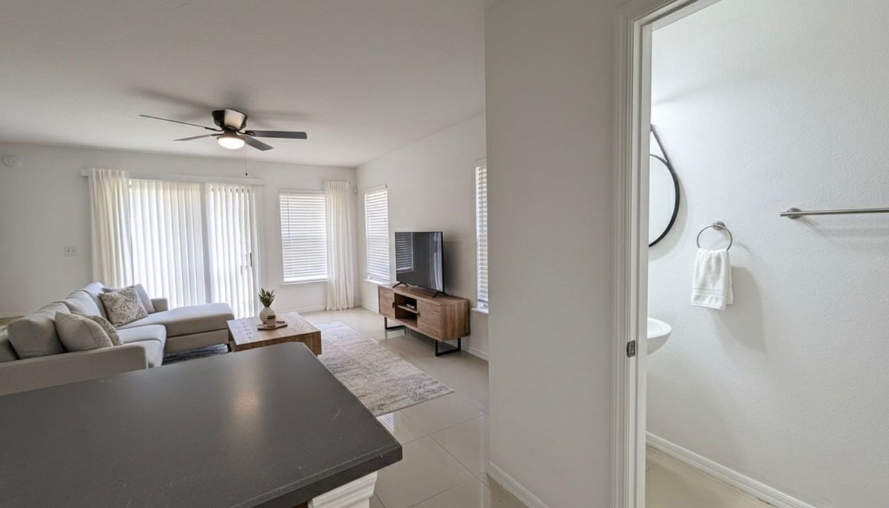 10672 Academy Park Dr - Photo 4 of 15