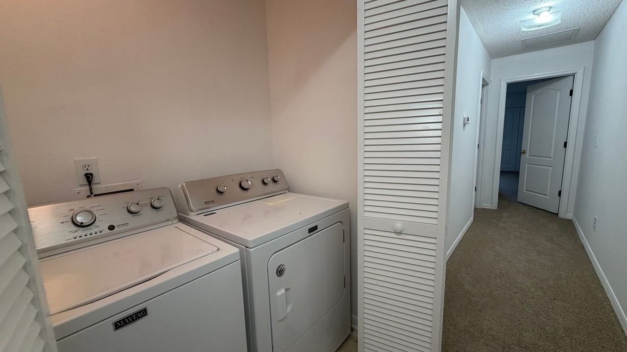 10672 Academy Park Dr - Photo 7 of 15