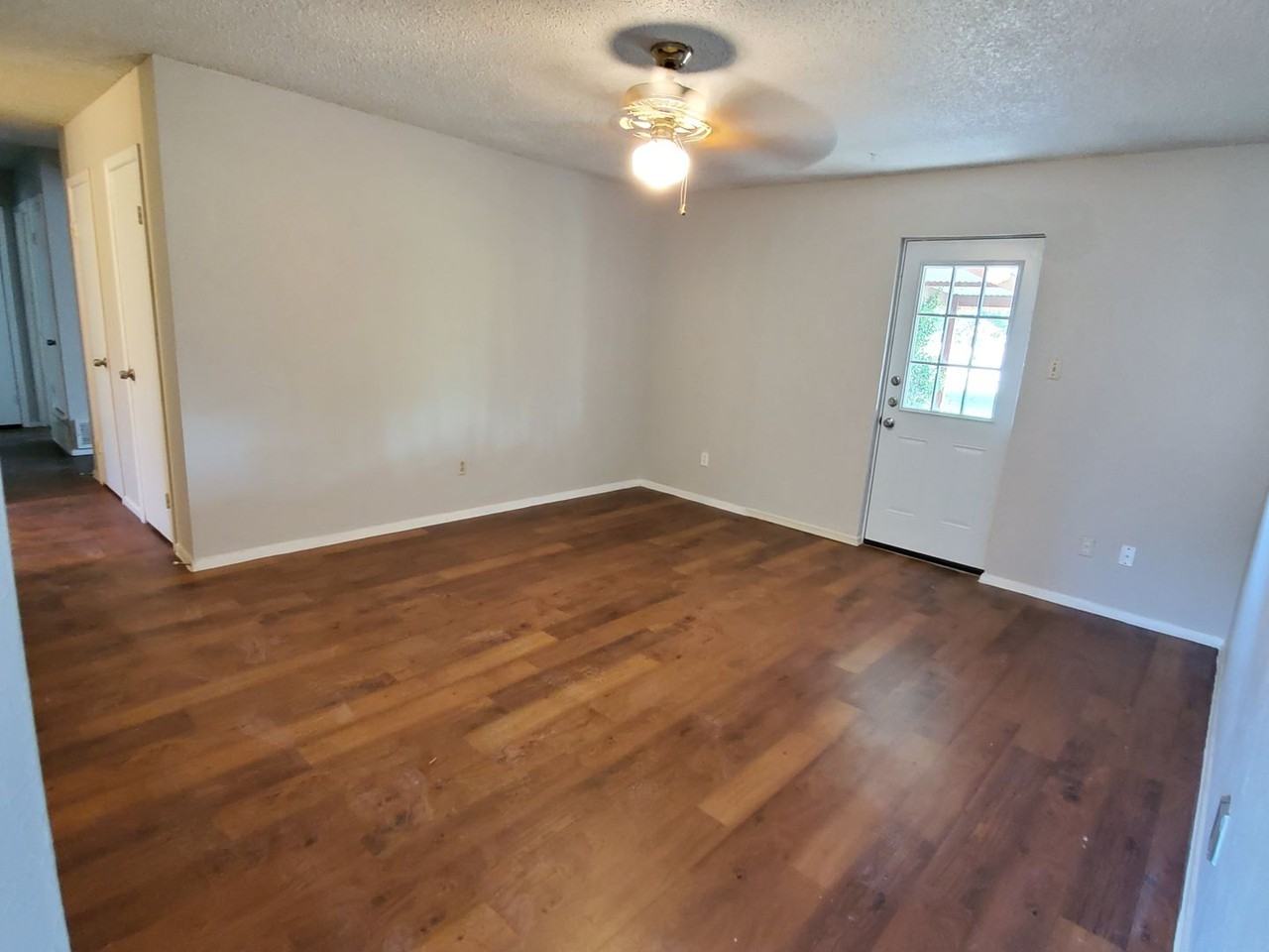 3118 Leanne St - Photo 6 of 17