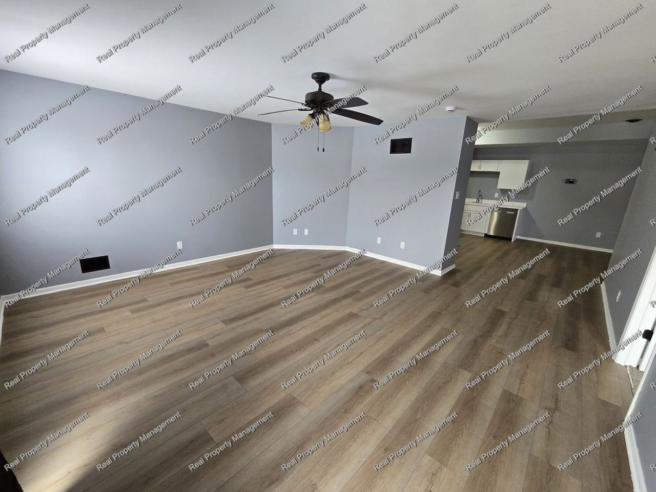 10702 Pike St - Photo 2 of 13