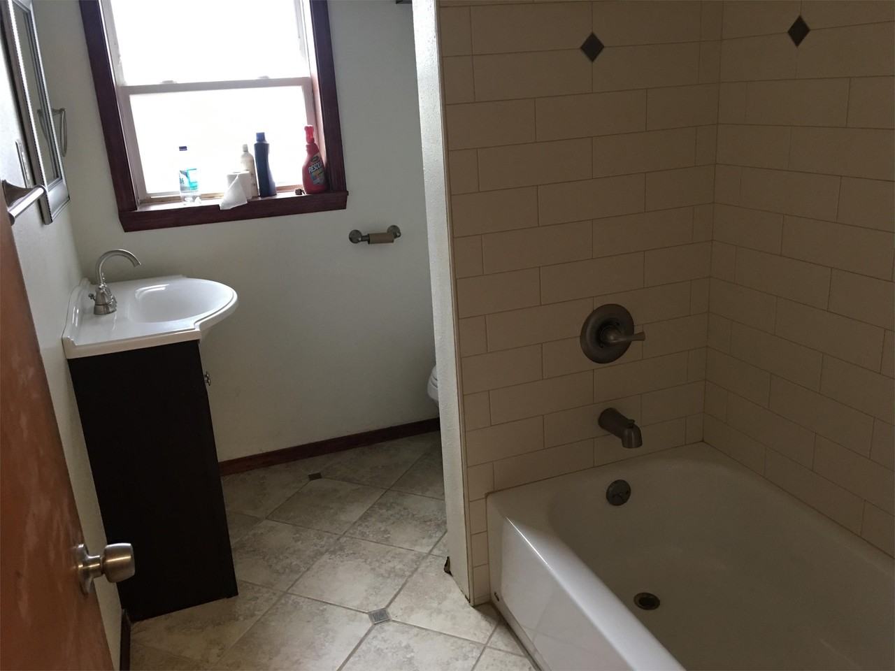 441 Ne Adams Ave #B - Photo 6 of 14