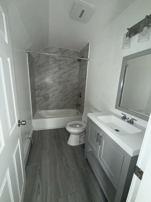 426 Washington St #2 - Photo 3 of 6
