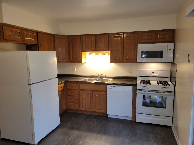 7600 Whitcomb St #C - Photo 2 of 11