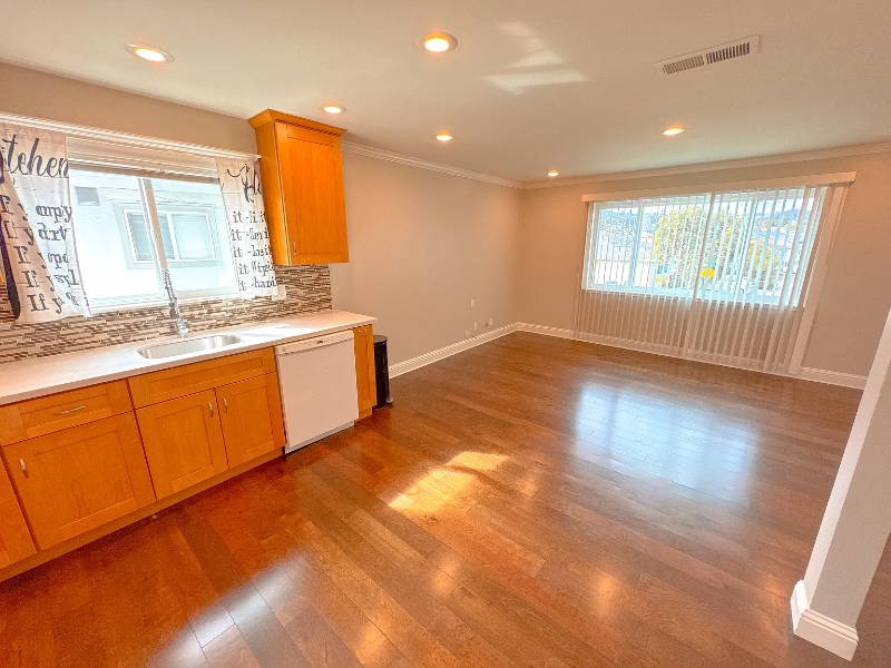 12 Linden Ave #D - Photo 4 of 10