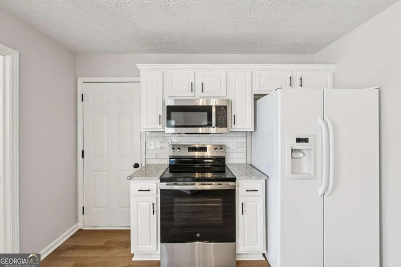 7091 Greenridge Dr - Photo 7 of 11