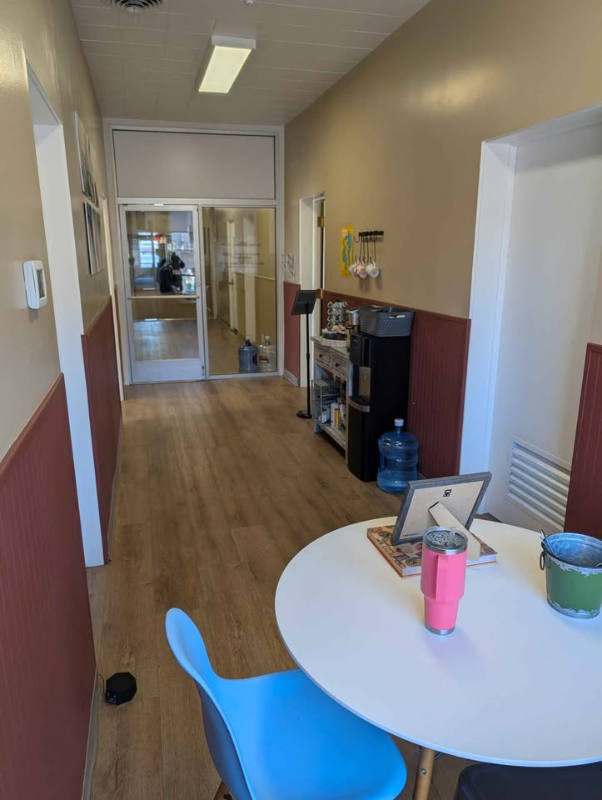 112 Shoshone St E #210 - Photo 3 of 7