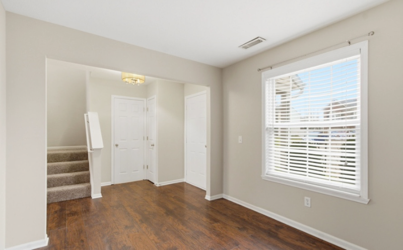 10870 Balfour Dr - Photo 3 of 16