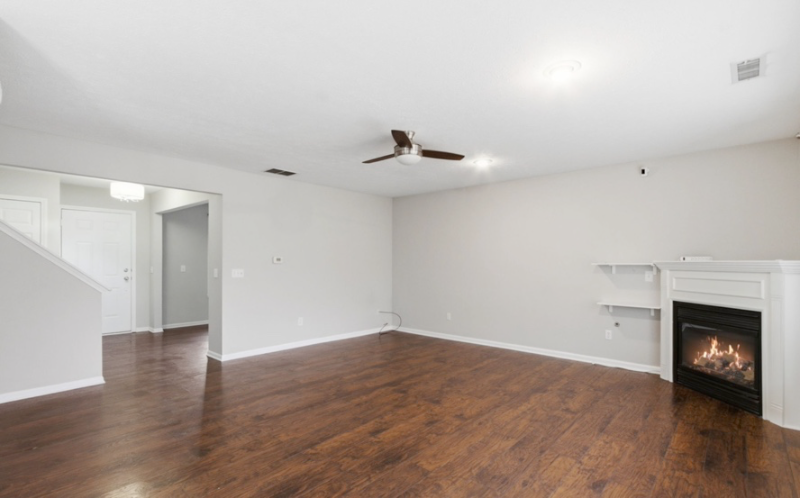 10870 Balfour Dr - Photo 4 of 16