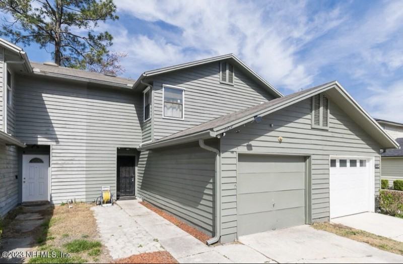 5545 Bennington Dr #1 - Photo 3 of 10